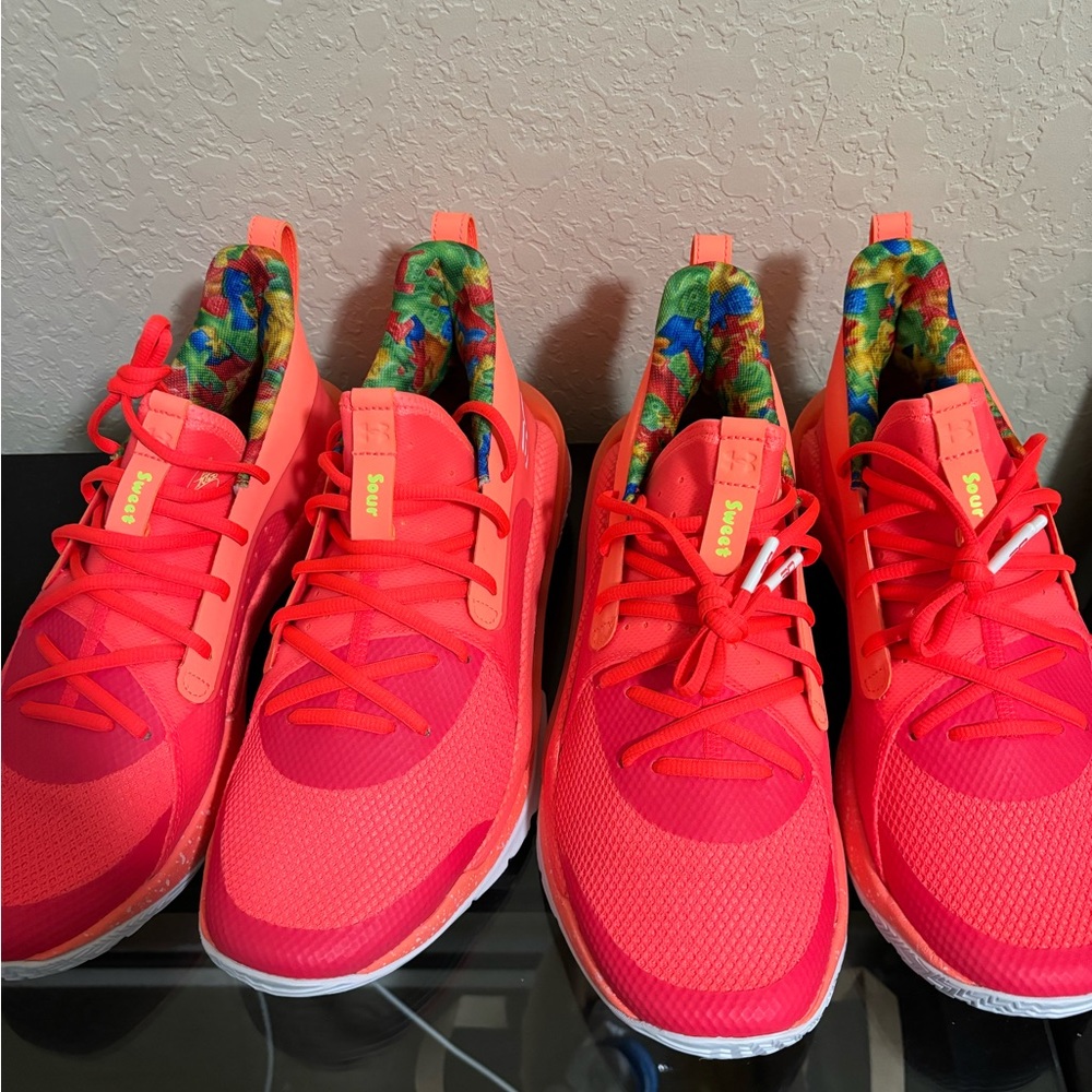 Lot reserved for Beckchaos 2 UA Curry 7 sour patch kids 9 & 9.5